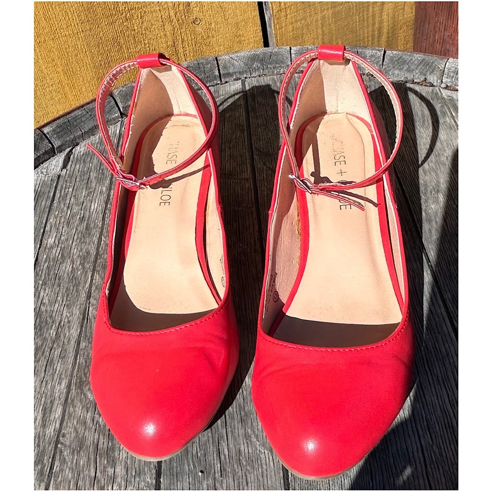 Sz 7.5 Chase + Chloe well loved “Bobby” wedge shoe with adjustable ankle strap - Picture 2 of 9